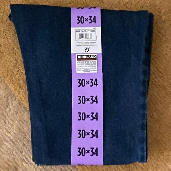 Kirkland Signature Men’s Relaxed Fit Jeans 30x34 Dark Wash NWT - Picture 6 of 7